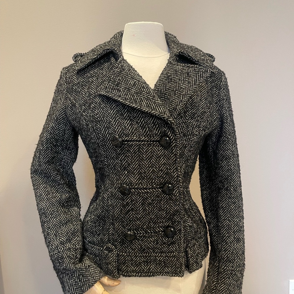 Guess Black Pea Coat with Tailored Silhouette and Wide Lapel